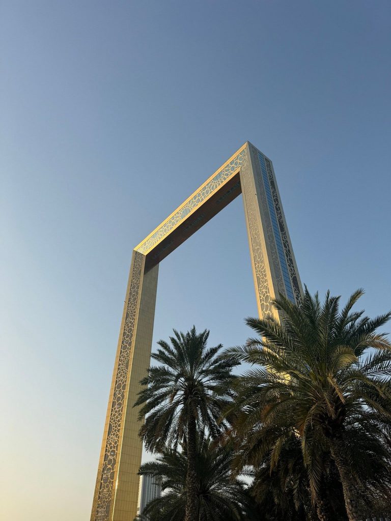 نمای زیبای Dubai Frame