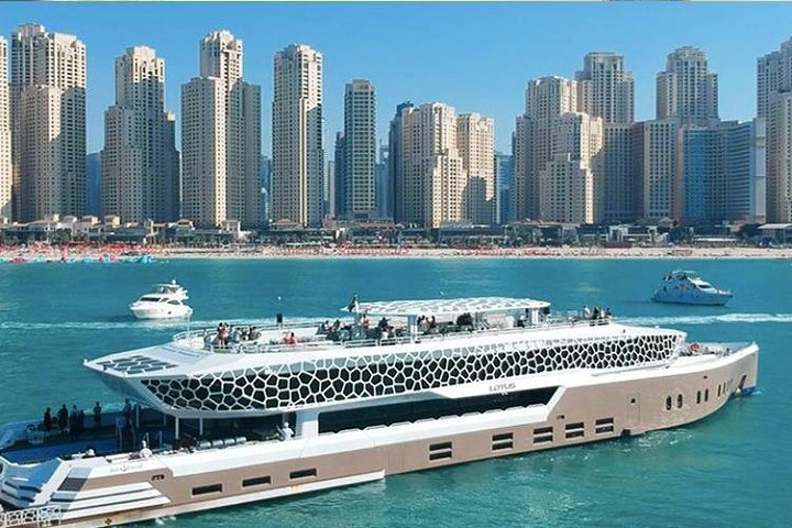 کشتی لوکس تفریحی لوتوس در دبی